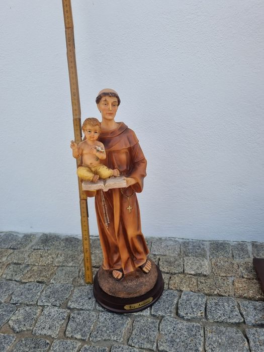 Vendo estatueta de Santo António  em cerâmica