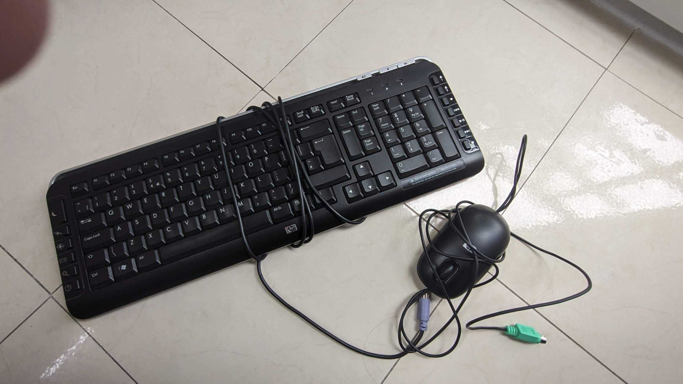 Teclado e rato HP PS2