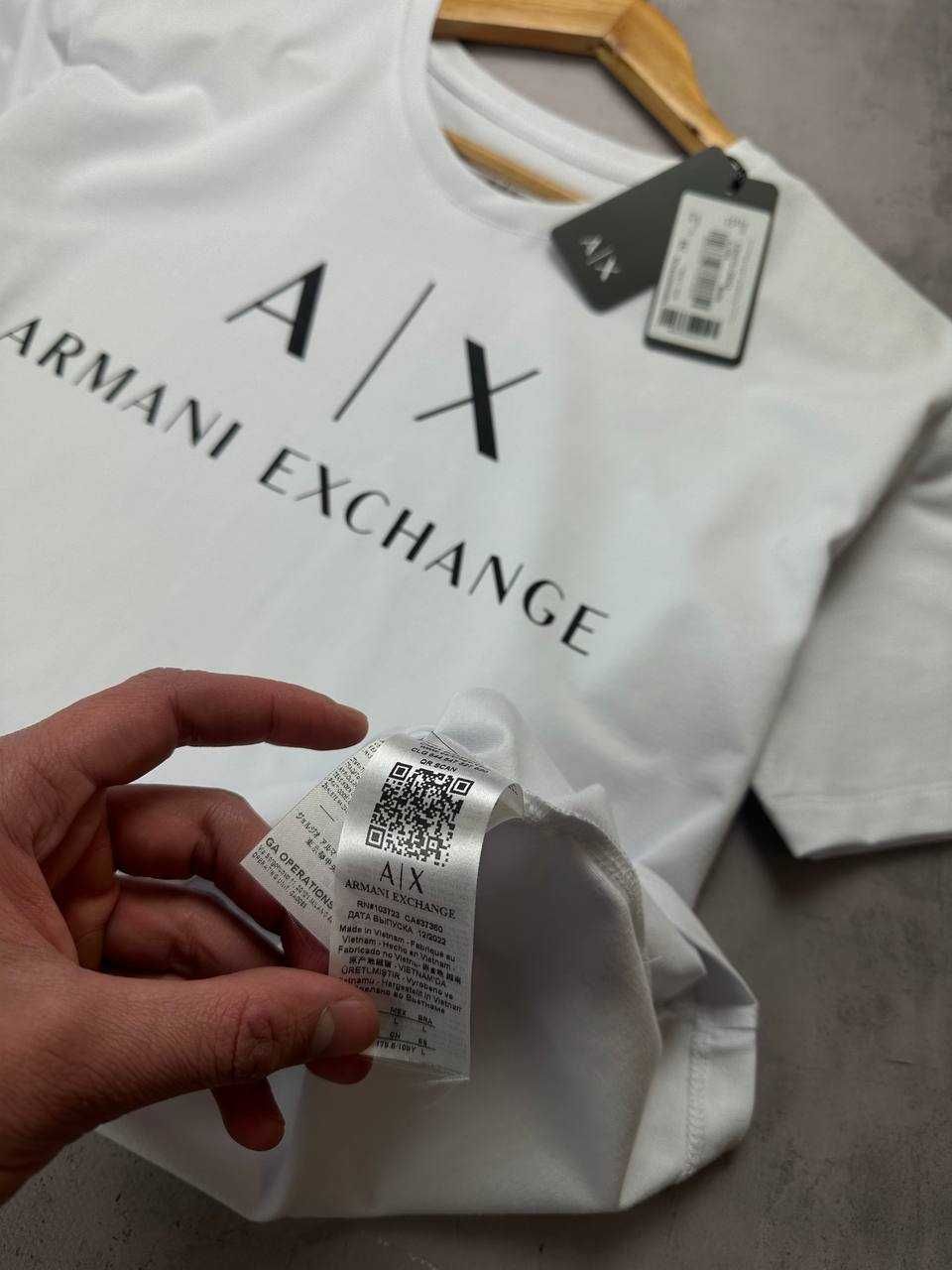 Футболки Armani Чорні/Білі