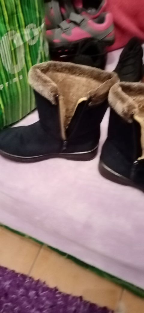 Bota de mulher novas