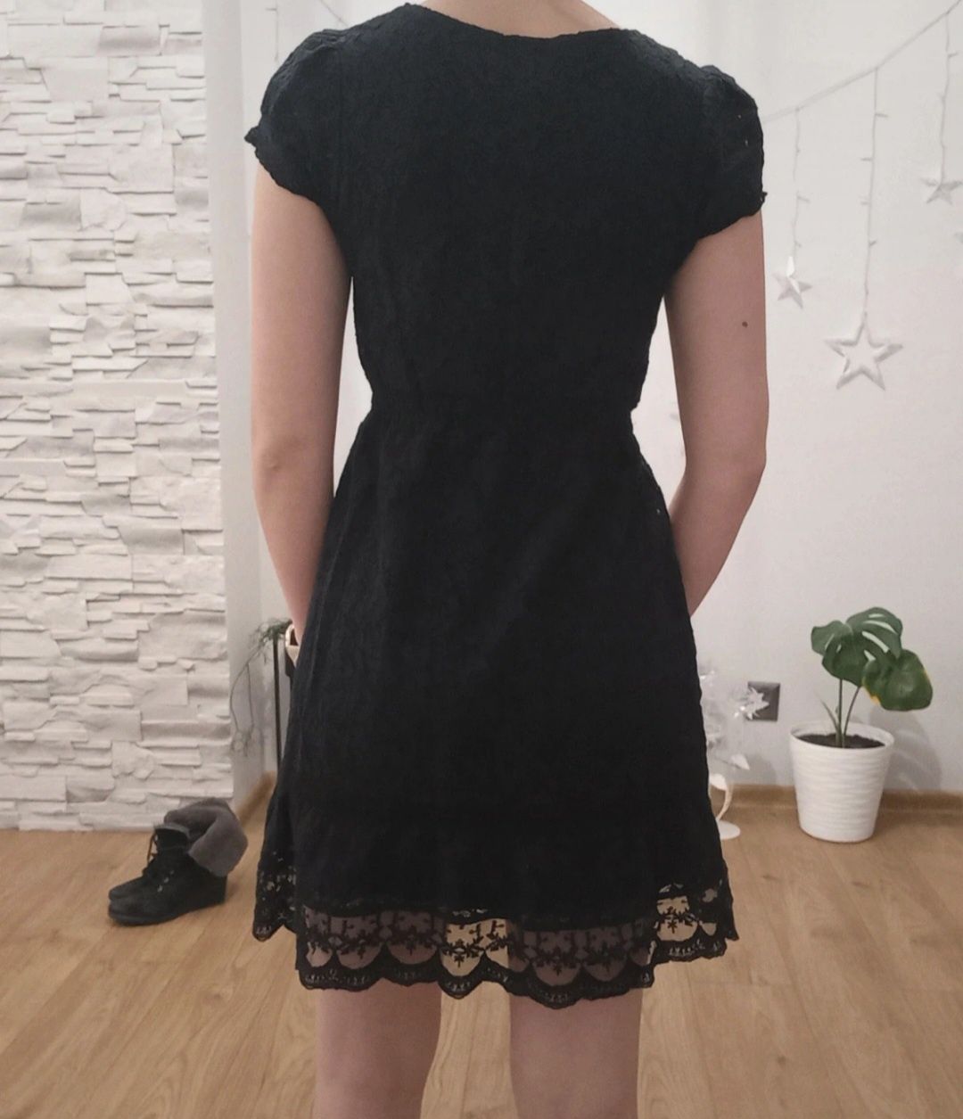 Sukienka czarna mini koronkowa rozmiar S
