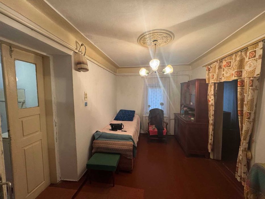 Продаю домик в Р. Урочище возле реки ост.АТБ и1