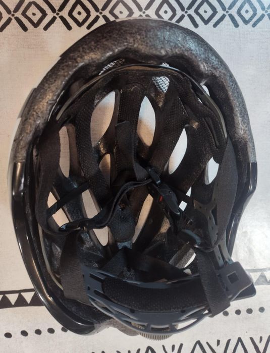 Kask rowerowy Abus model Spider.