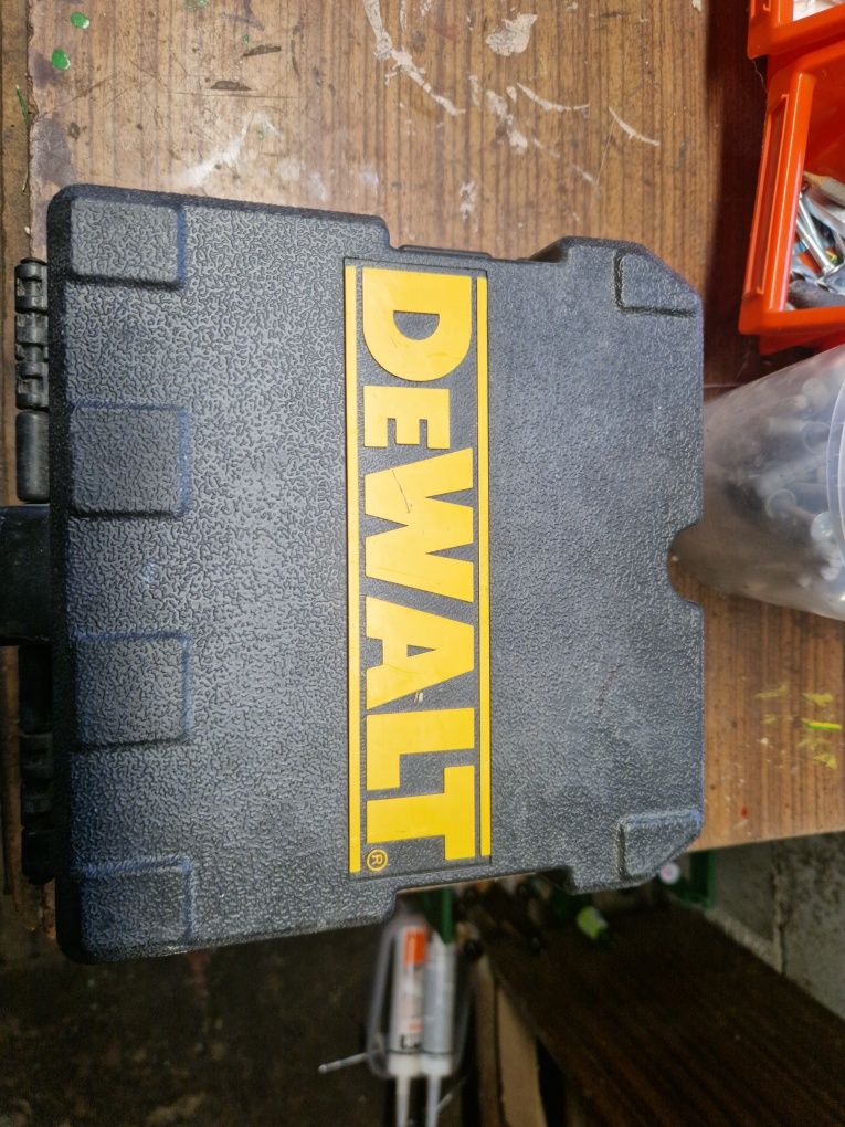 Laser Dewalt DW088