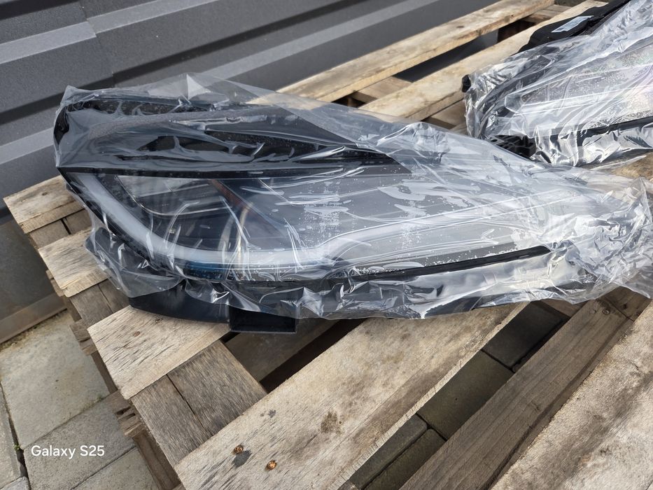 Фари tesla model 3 2024+