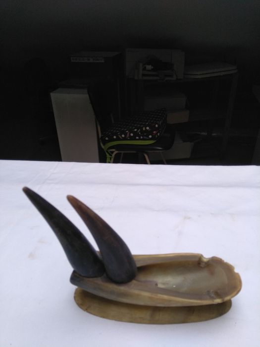 Cinzeiro antigo, feito em osso