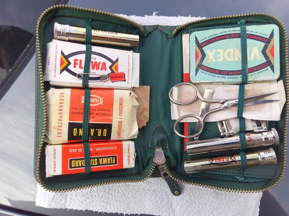 Apteczka kolekcjonerska zabytkowa rok 1939