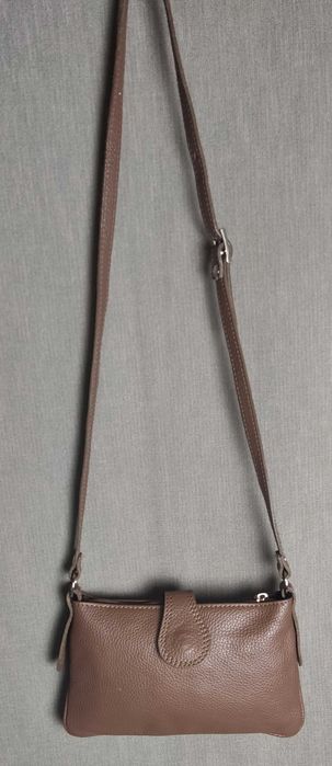 Skórzana mała torebka listonoszka literka H