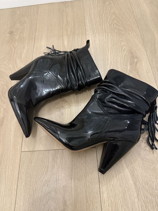 Piękne lakierowane kowbojki Nina Basco r39