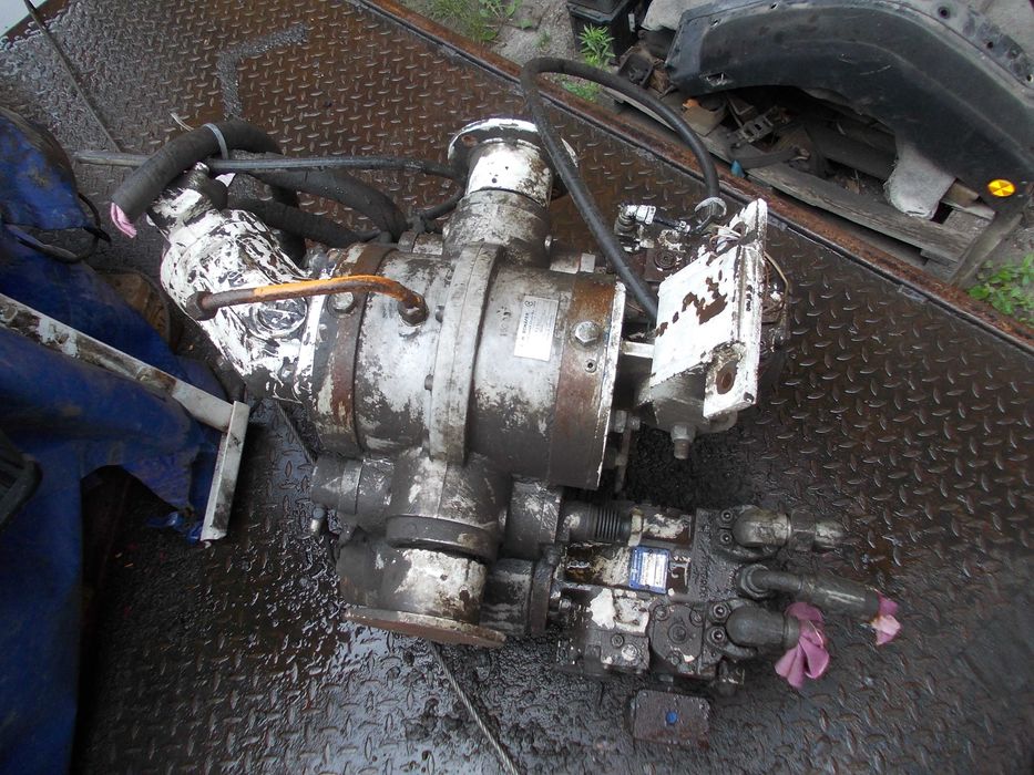 wiertnica urb reduktor  h3 pompy hydrostat napęd ził ural