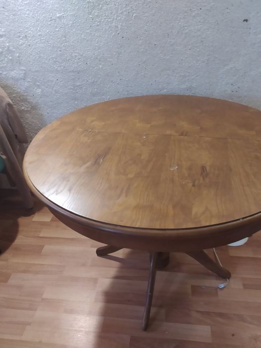 Продам круглый стол раздвижной