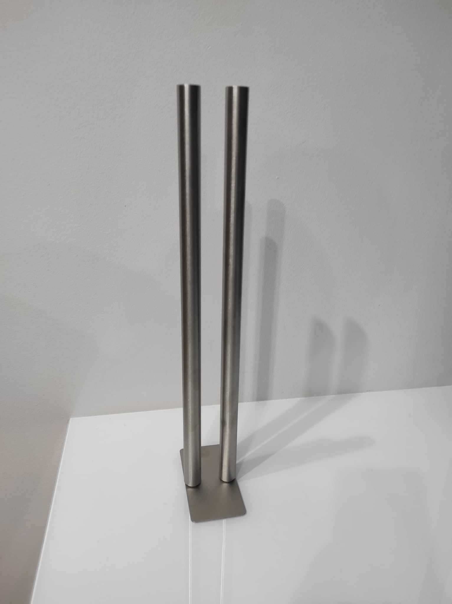 Uchwyt łazienkowy ze stali nierdzewnej. Długość 39,5 cm