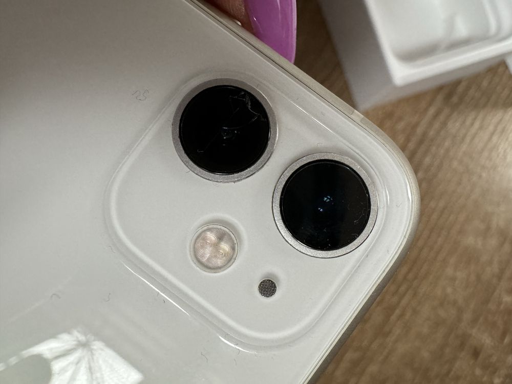 iPhone 11 64GB kolor biały