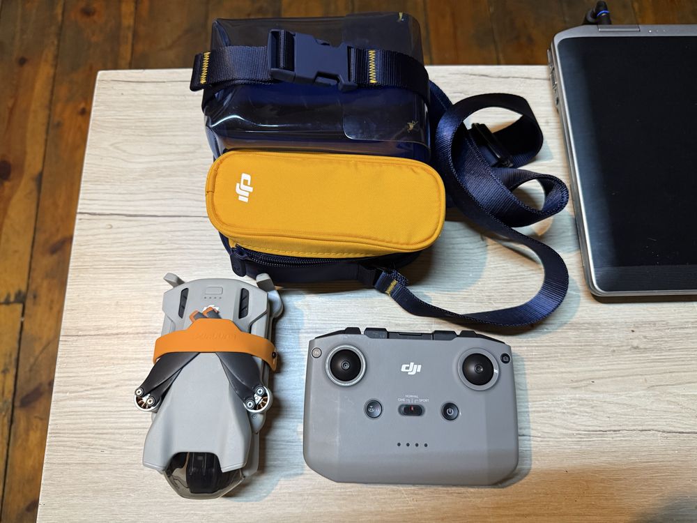 Dron DJI mini 3