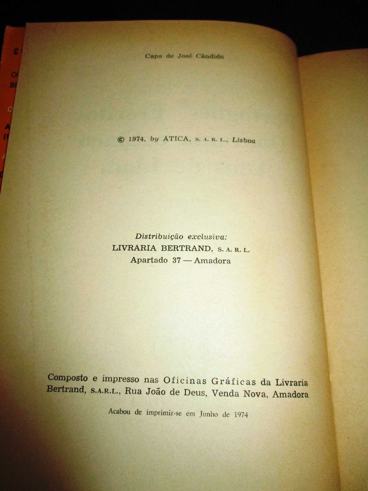 Livro Português Escritor quarenta e cinco anos de idade