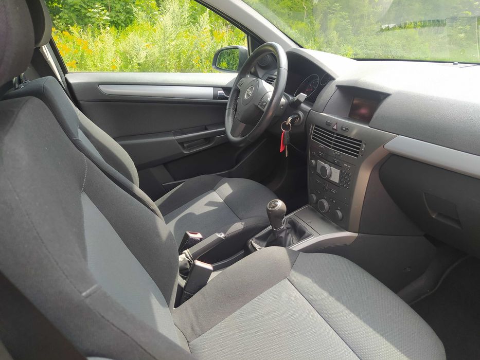 Opel ASTRA H 2006 rok niski przebieg import Niemcy Zarejestrowana w PL