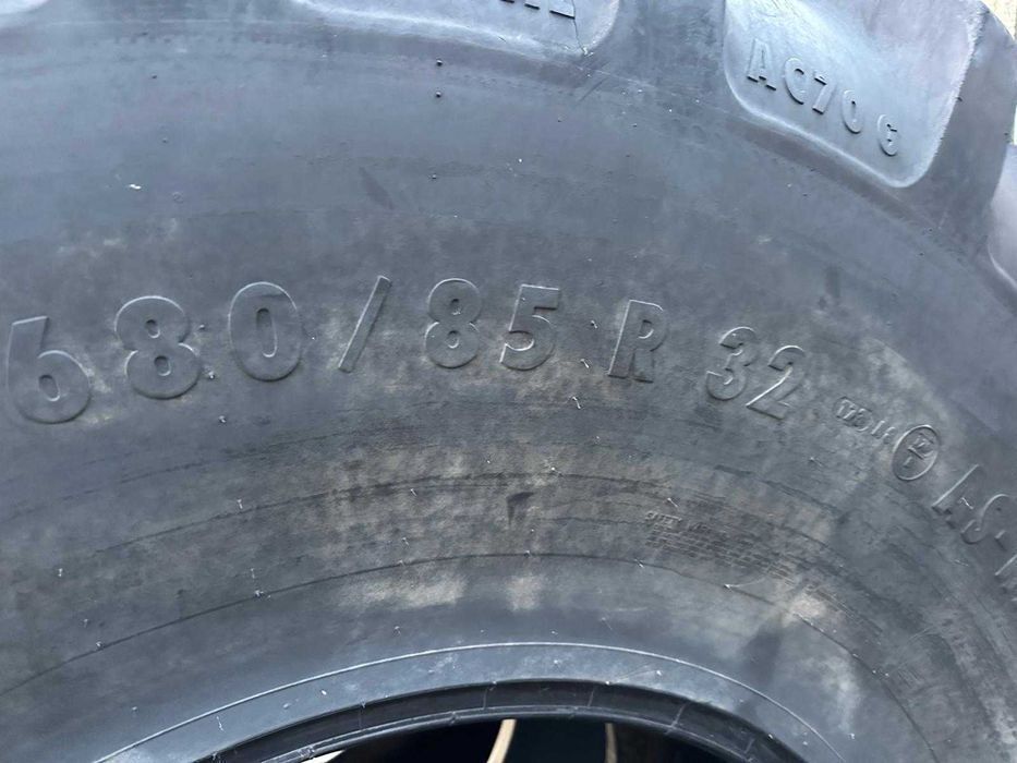 680/85 R32 Continental Contract AC70G 680-85 R32 680/85R32