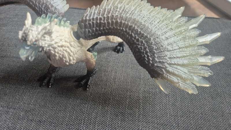 Lodowy gryfin schleich