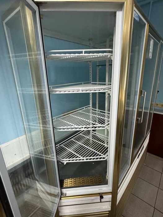 Холодильна вітрина, (холодильна шафа) кондитерська