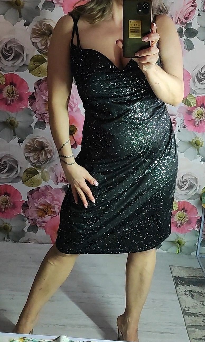 Błyszcząca sukienka plussize 48