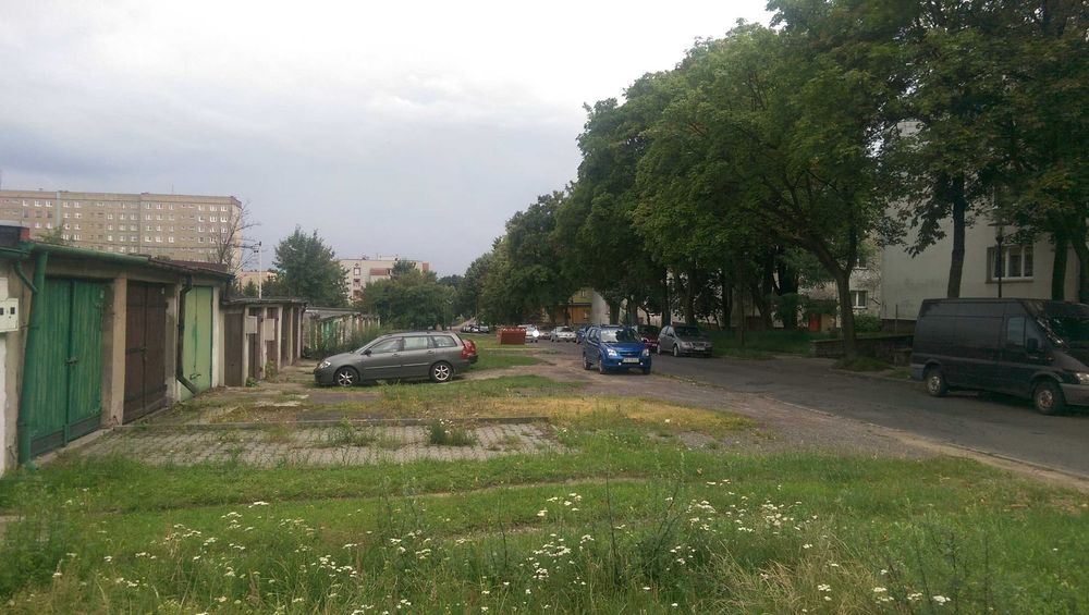 Garaż do wynajęcia–Centrum-Katowicka-Brzozowa, murowany, prąd, kanał