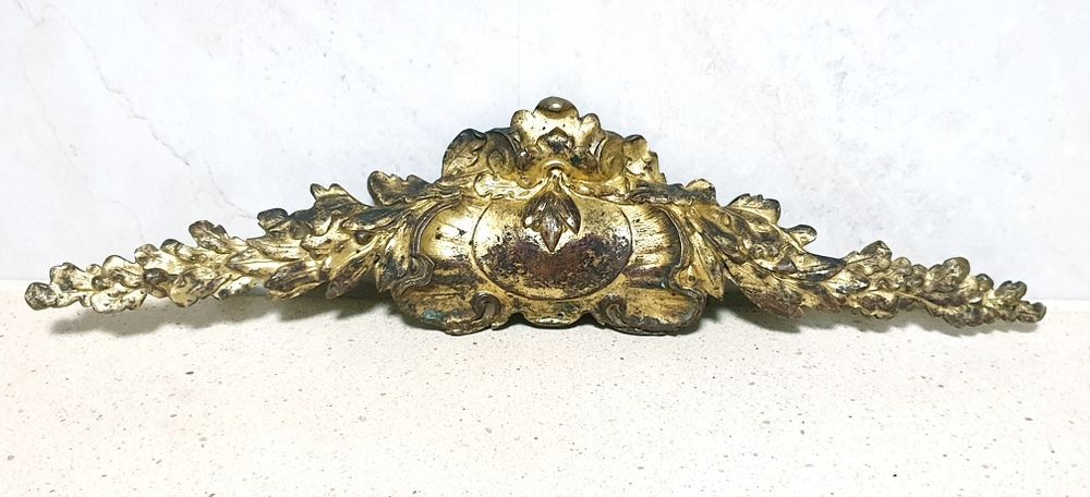 Fantástica antiga ferragem francesa de mobília em bronze dourada