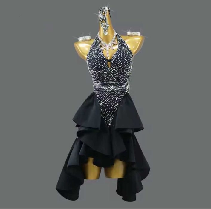 Латиноамериканська танцювальна сукня