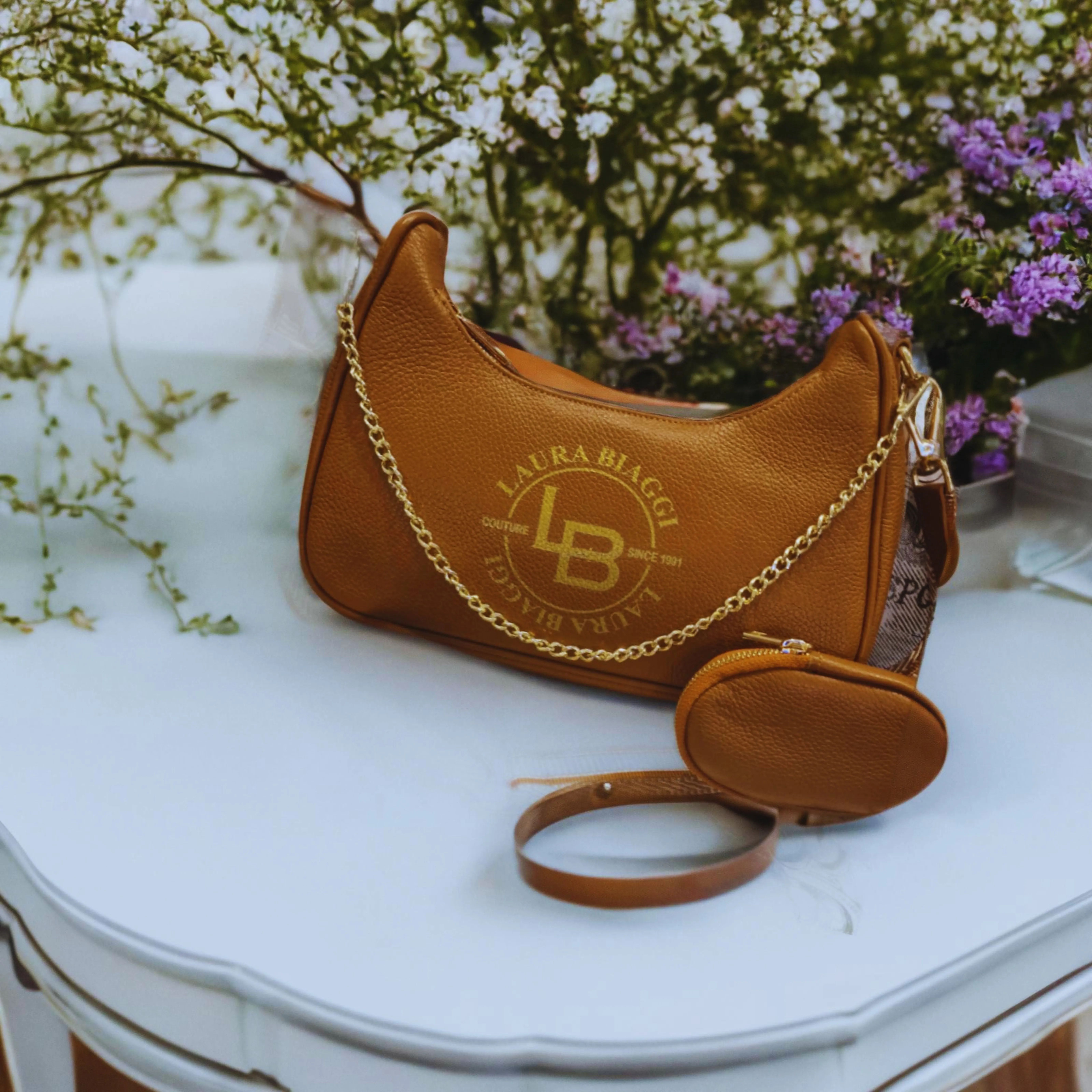 torebka skórzana laura biaggi – elegancja w kolorze ciepłego brązu