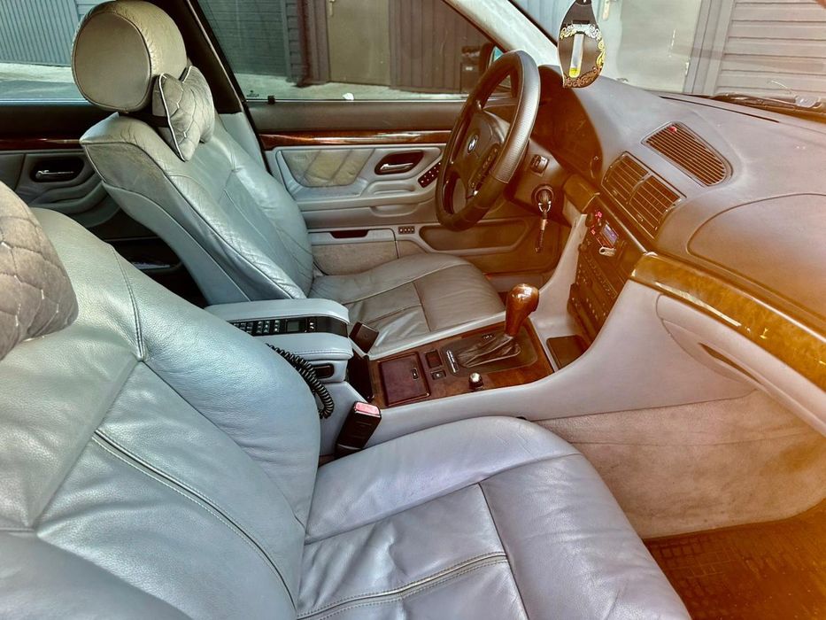 Продам Е38 728І.