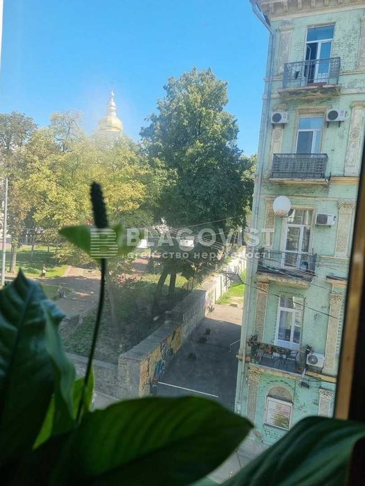 Михайлівська, 21