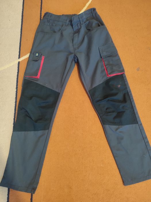 Робочі штани австрійської компанії Ötscher, що спеціалізується на робо