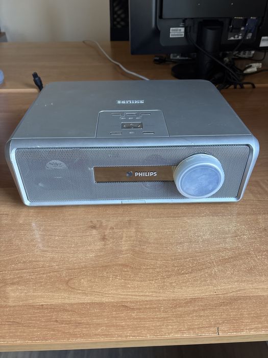 Projektor Philips bClever LC3631