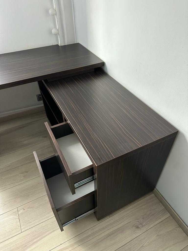 Sprzedam solidne biurko - wykonane przez stolarza.