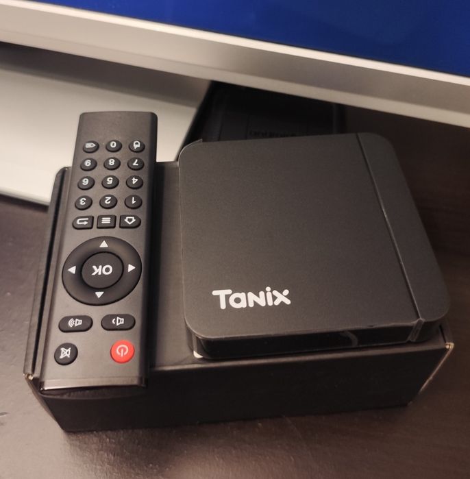 Tanix W2 Android Smart TV Box