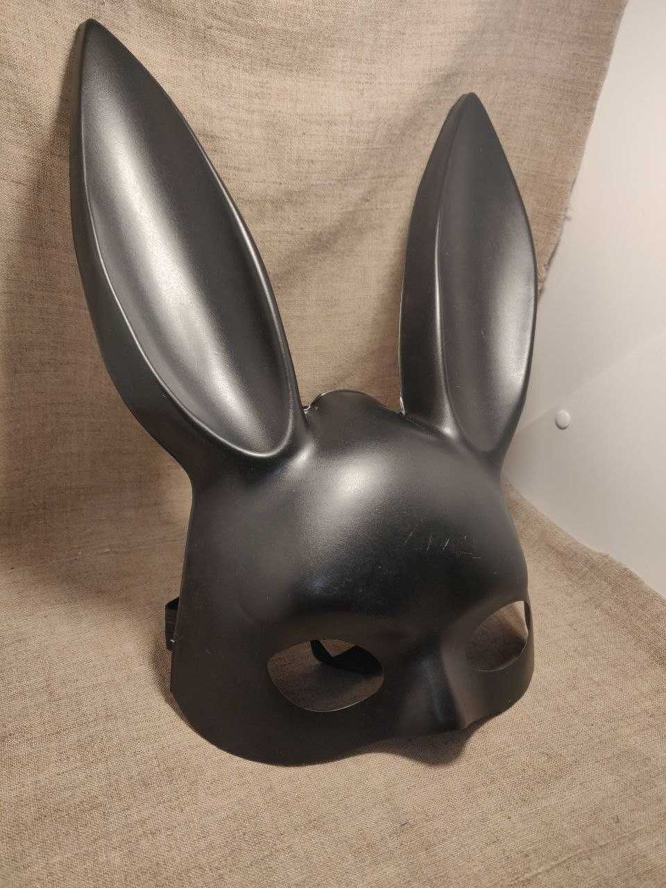 Матова маска зайця кролика плейбой playboy