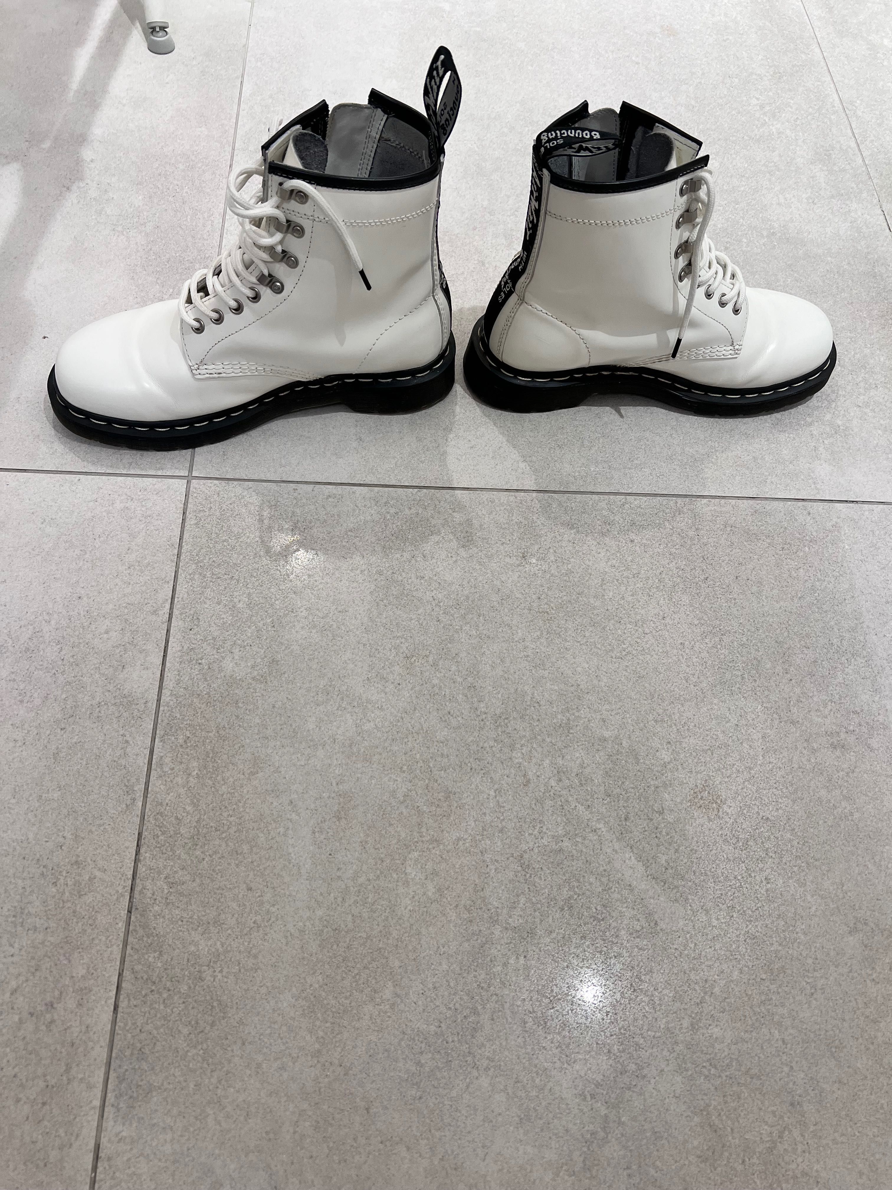Buty Dr.Martens białe