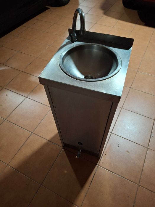 Lavatório de mãos para hotelaria