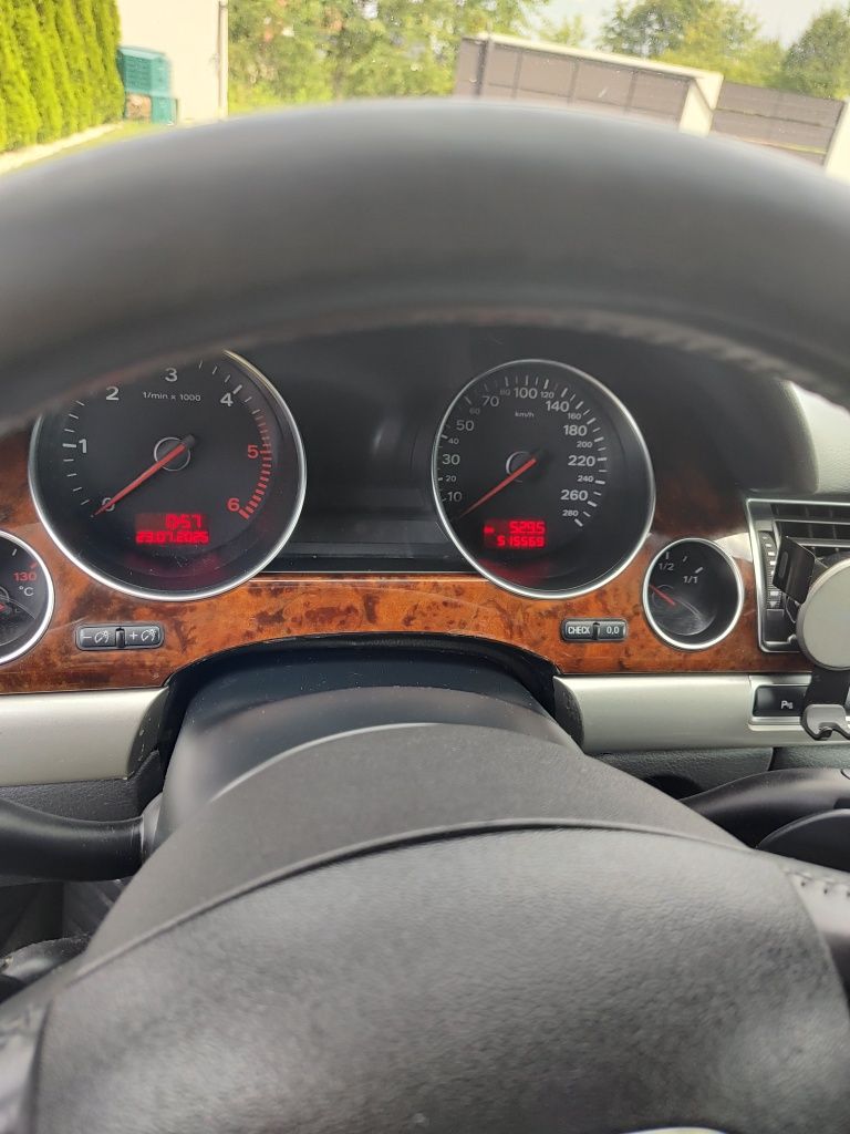Audi A8 D3 4.2 TDI