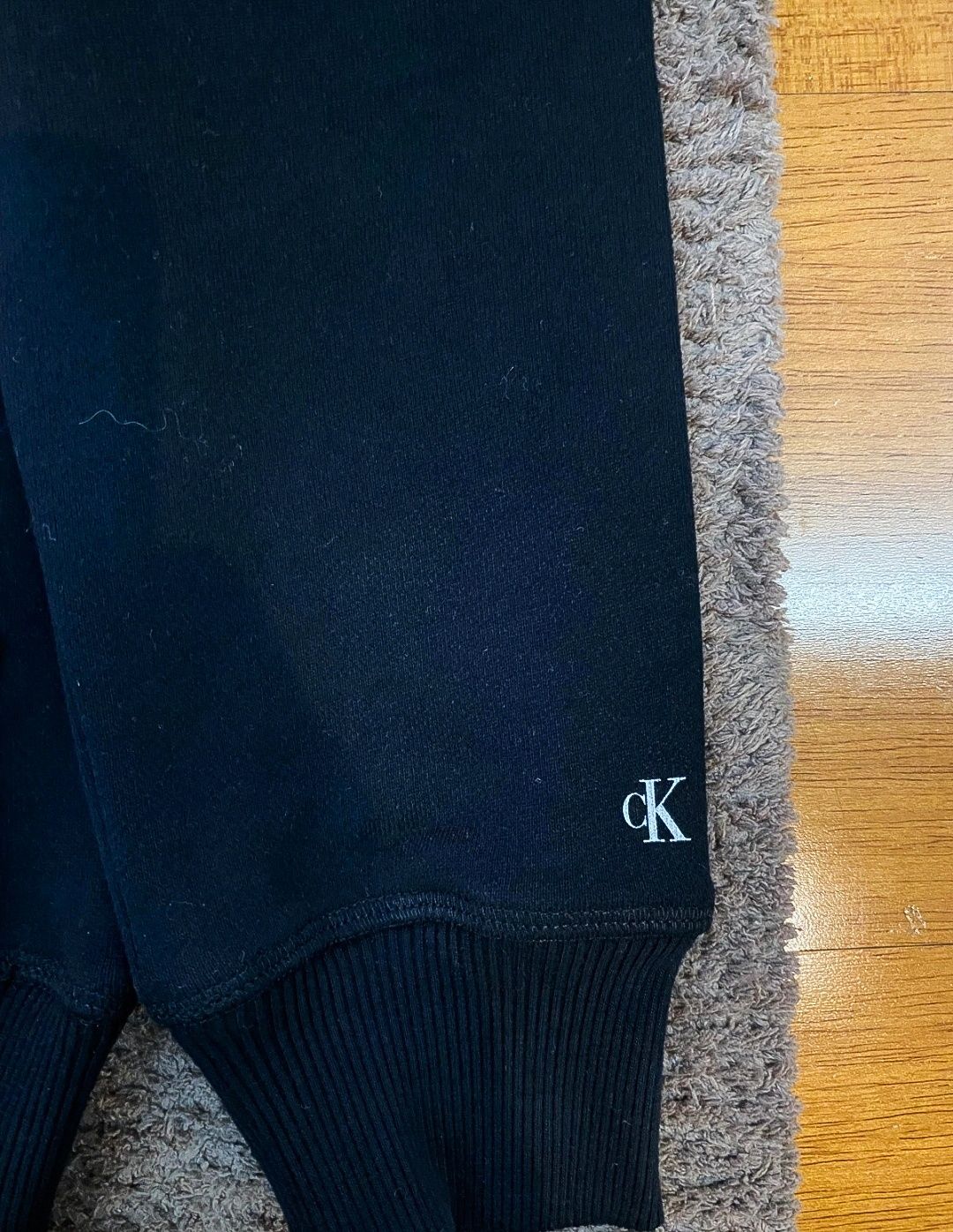 Sweat Calvin Klein com capuz