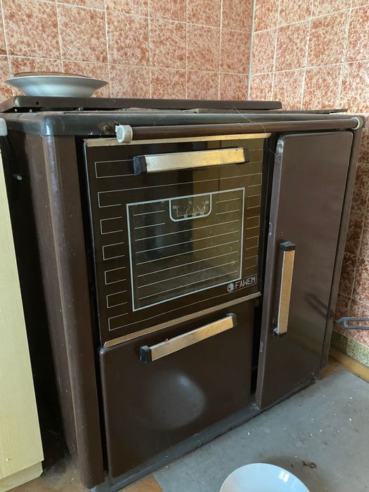 Kuchenka stara brązowa