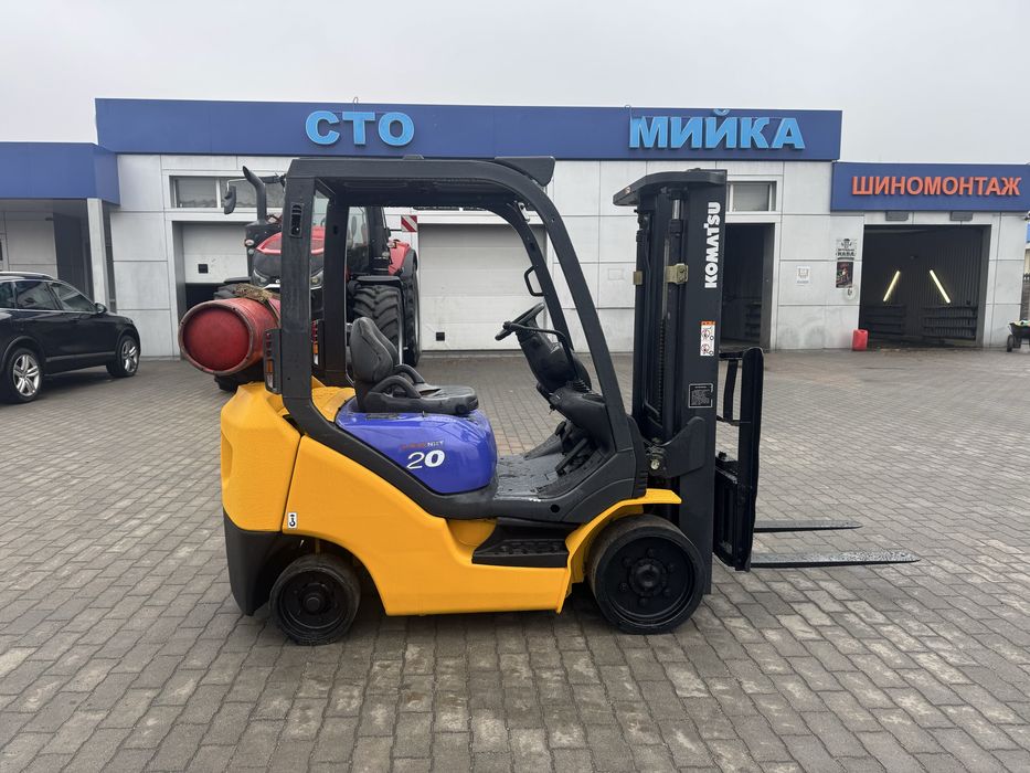 Навантажувач Komatsu FG20NT-15 погрузчик