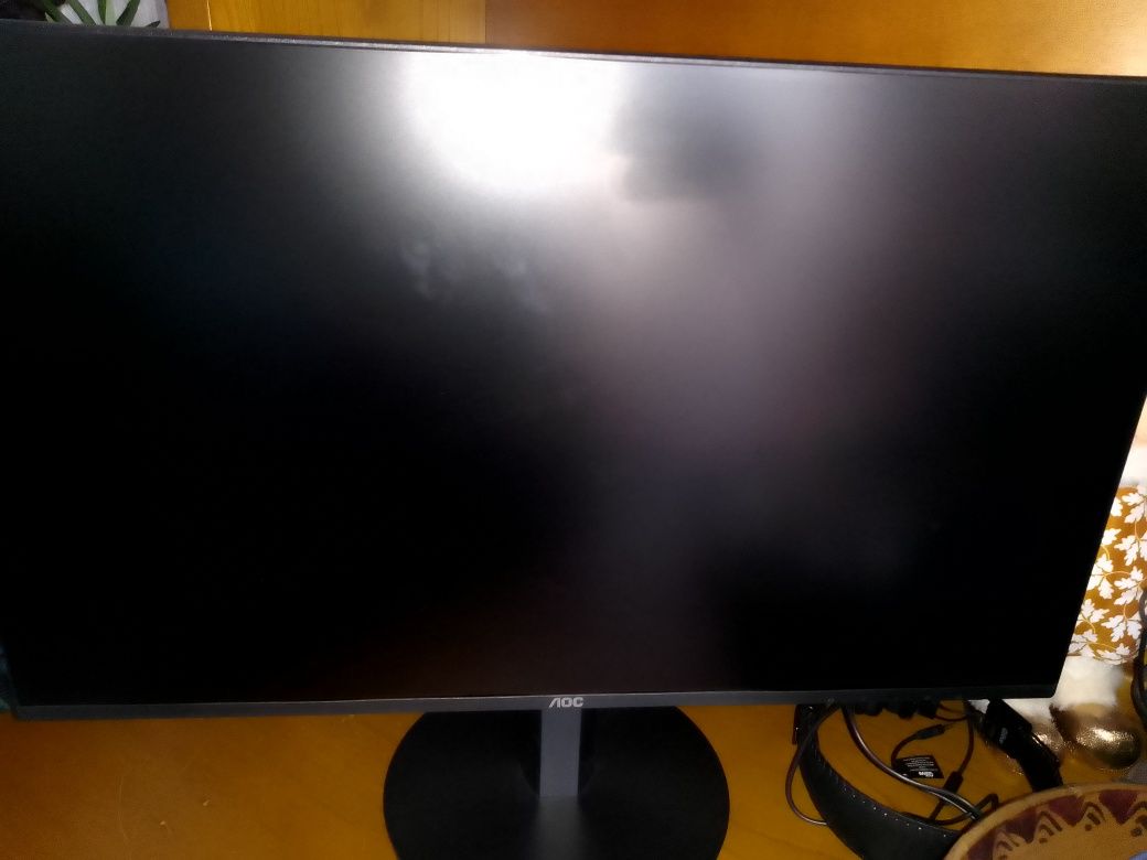 Monitor AOC semi novo (60.5cm) (1920x1080)