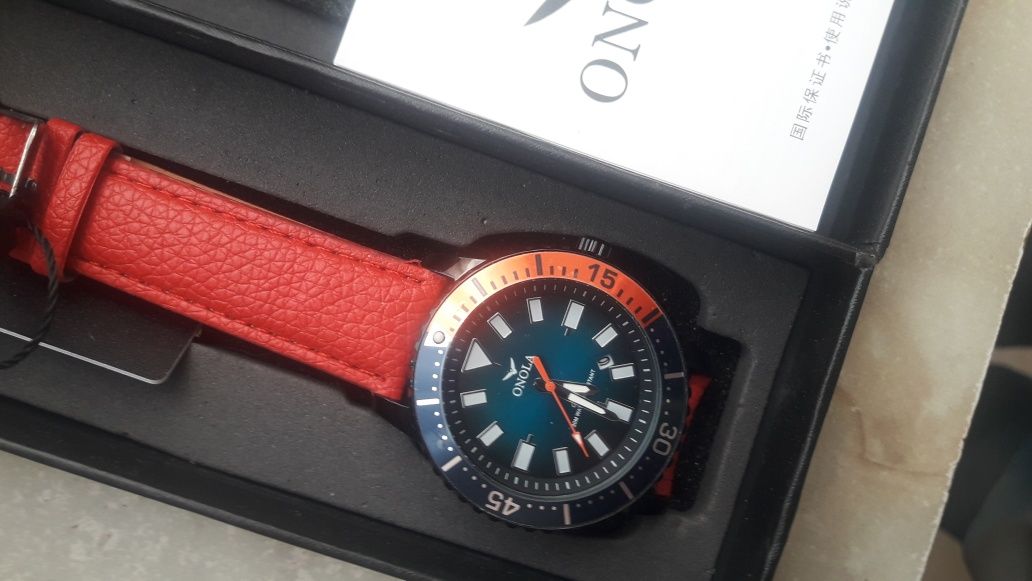 Zegarek diver Onola