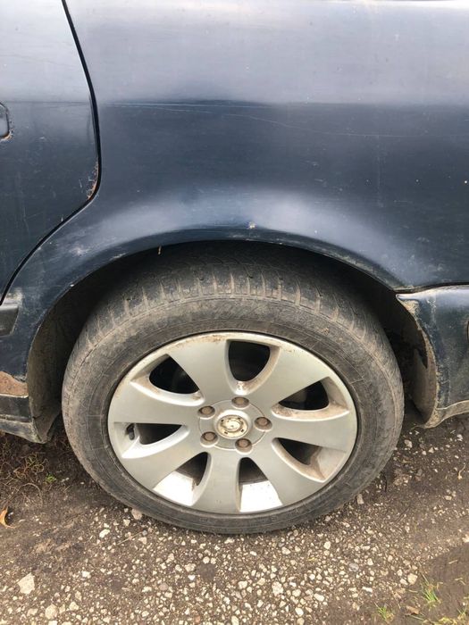 Audi 100 2.3 газ/бензин на полном ходу, технически в неплохом состояни