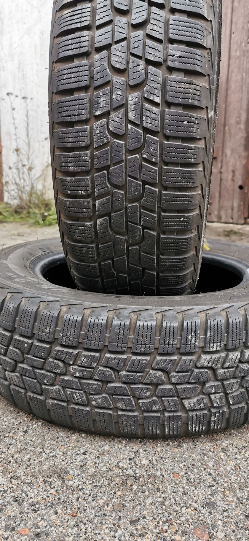 Opony zimowe z 2012r 6mm 195/65/15 Firestone 2N