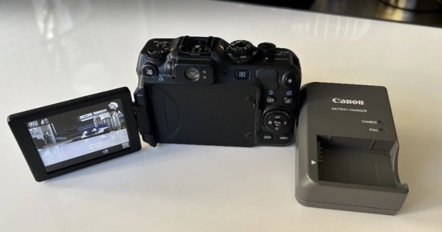 Фотоапарат Canon G12