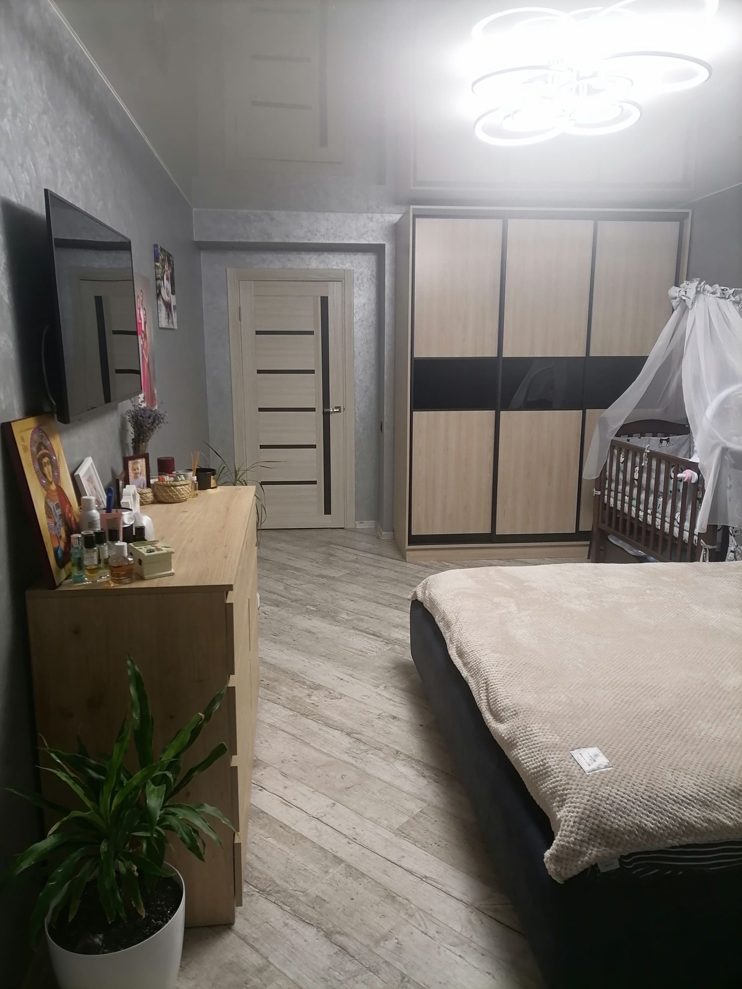 Продам 2-кімнатну квартиру (власник)