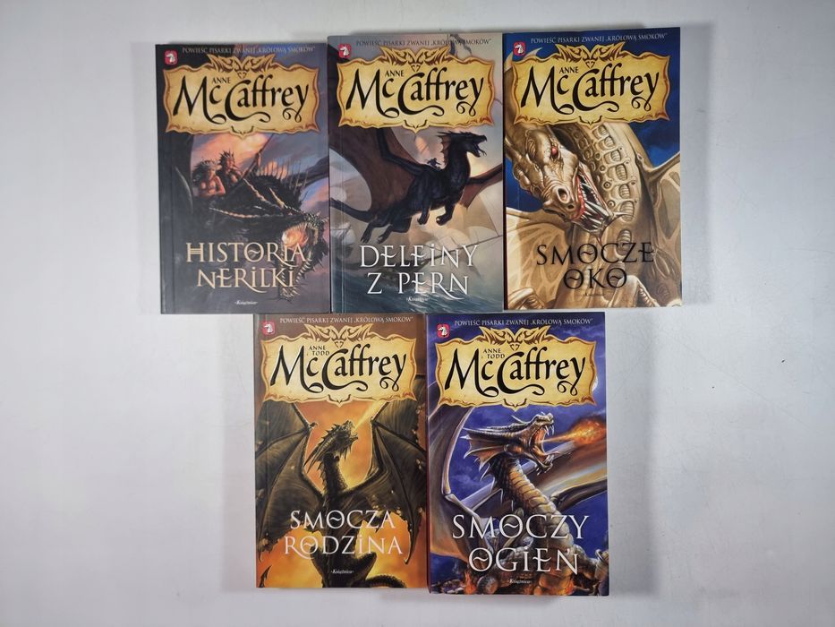 Jeźdźcy Smoków z Pern / zestaw 5 książek / Anne McCaffrey