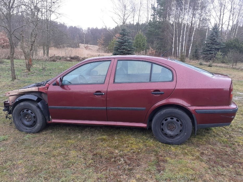 Skoda Oktawia I 18.20V części