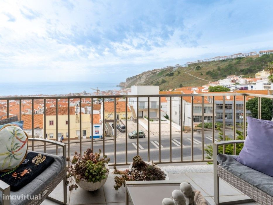 Apartamento T3 remodelado com vista sobre o mar